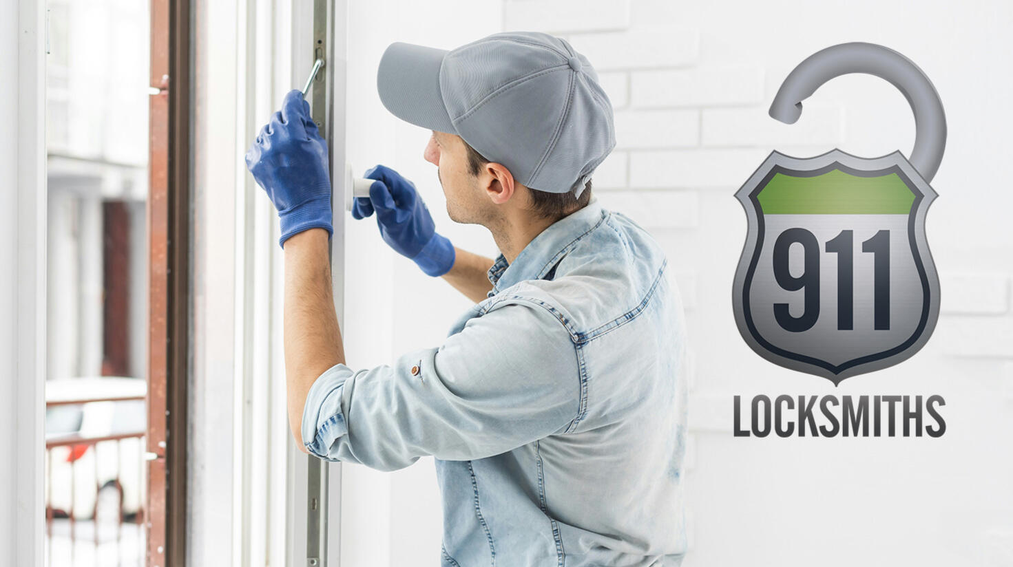 911 Locksmith technician working on uPVC doors and windows 911 Locksmith technician working on uPVC doors and windows